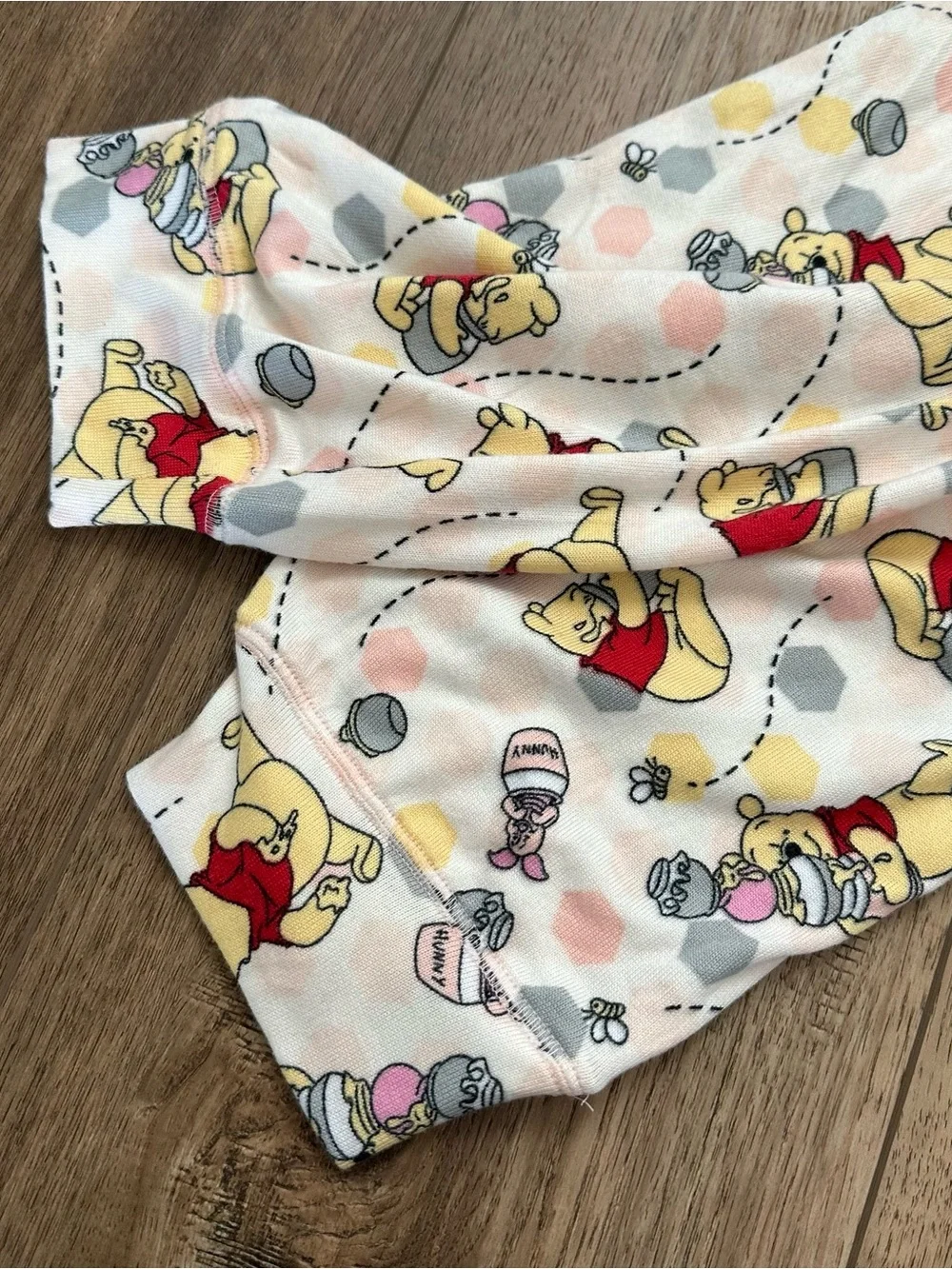 NEW! Disney Winnie the Pooh Women’s 2-Piece Pajama Lounge Set, Disneyland, Large - Picture 9 of 12